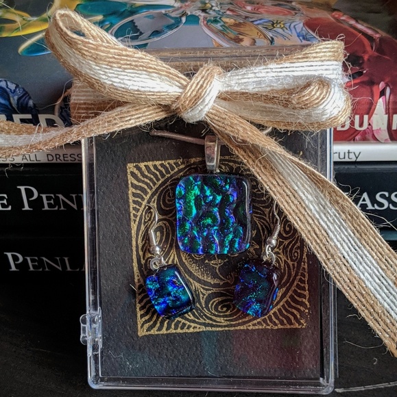 Sea of blue; Glass Dichroic Pendant & Earring Set - Picture 2 of 5